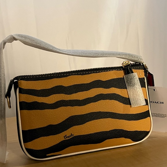 Nolita 19 Tiger print coach NWT Coach - Picture 2 of 3
